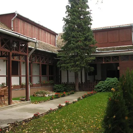 Fama Hotel Hódmezővásárhely