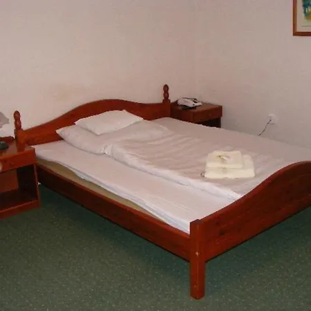 Hotel Fama 3*