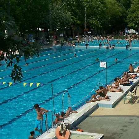 فندق Fama Hódmezővásárhely