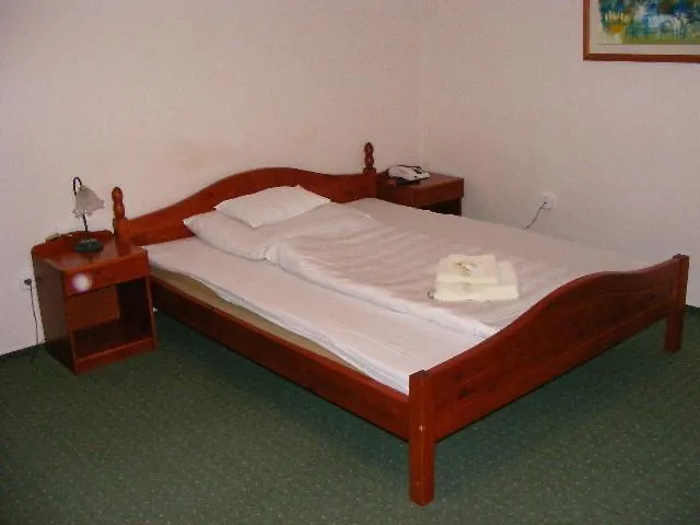 Hotel Fama 3*